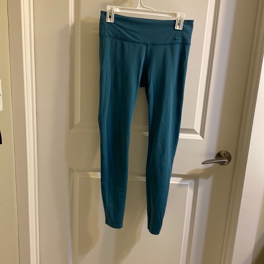 Nike dry, fit blue leggings like new
